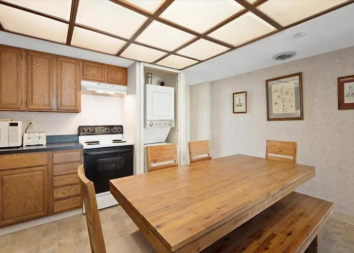 2 Bedroom Ocean Front Century I With Indoor Pool!