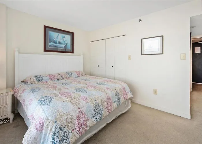 2 Bedroom Ocean Front Century I With Indoor Pool!