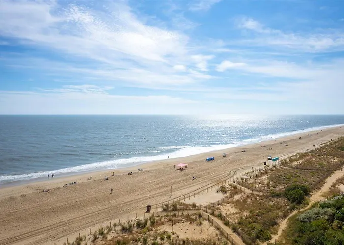 2 Bedroom Ocean Front Century I With Indoor Pool!